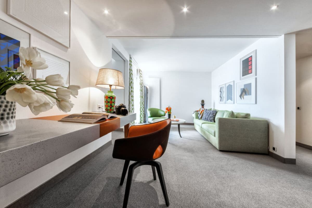 Deluxe Suite, Lake View