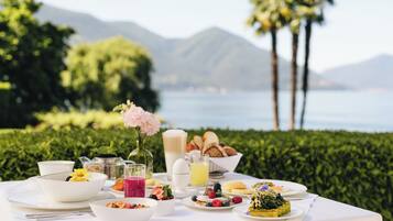 Colazione a buffet inclusa, servita tutte le mattine