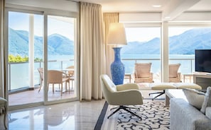 Premium bedding, down duvets, minibar, in-room safe