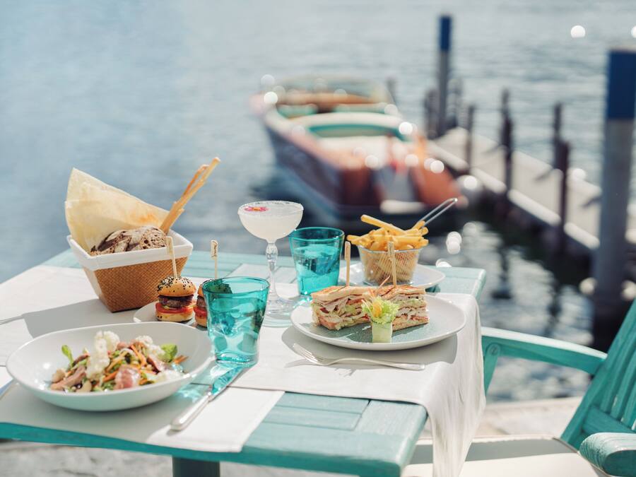 4 restauranter: frokost, lunsj, middag og brunsj serveres