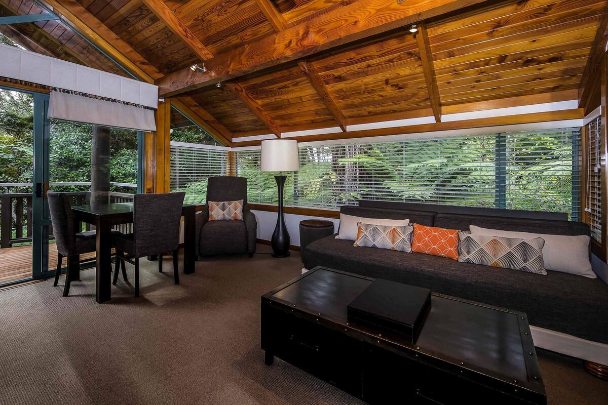 Chalet, 1 Queen Bed (Kauri)