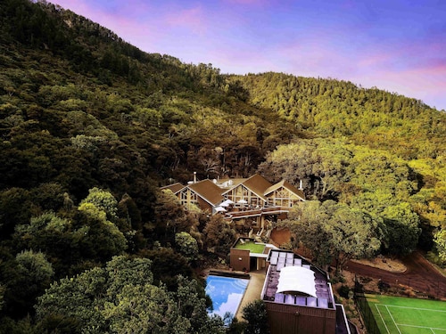 Grand Mercure Puka Park Resort