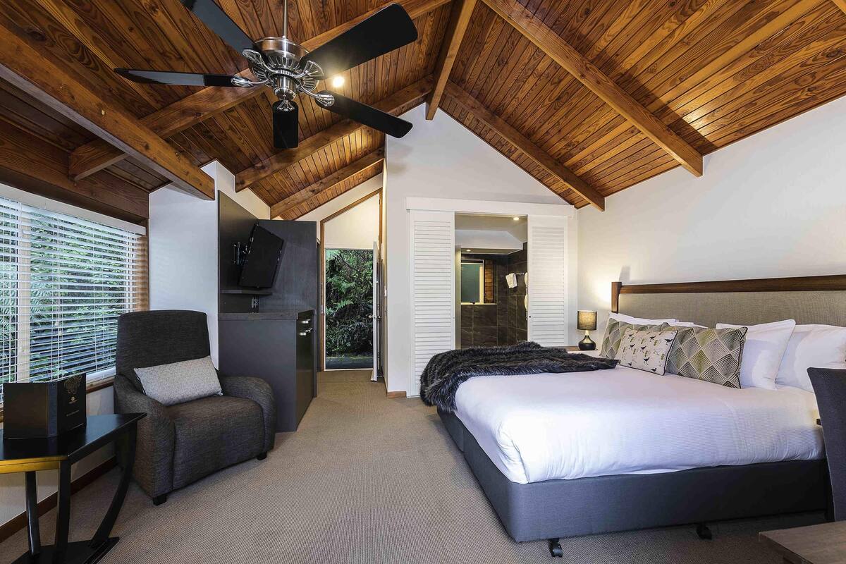 In-room safe, desk, iron/ironing board, free cots/infant beds