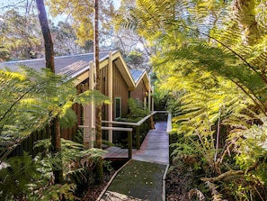 Chalet, 1 King Bed (Rimu) | In-room safe, desk, iron/ironing board, free cots/infant beds