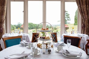 Serveert diner, Britse gerechten