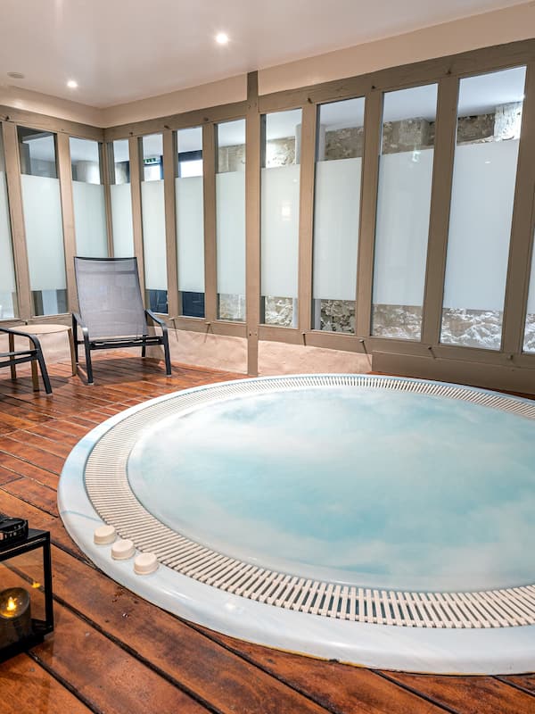 Sauna, hot tub, body treatments, body wraps, body scrubs, facials