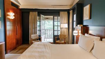 Kamer | Luxe beddengoed, een minibar, een kluis op de kamer