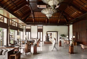 Sala de estar en el lobby