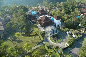 Tempat letak kenderaan sendiri percuma, letak kenderaan valet percuma