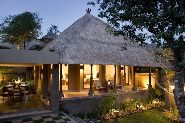 Garden Villa, 2 Bedrooms, Private Pool with Special | 露台/庭院