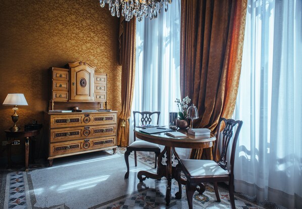 Executive Suite