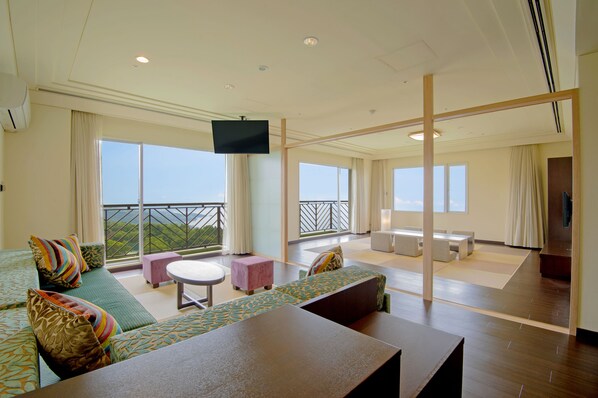 In-room safe, desk, blackout drapes, free WiFi