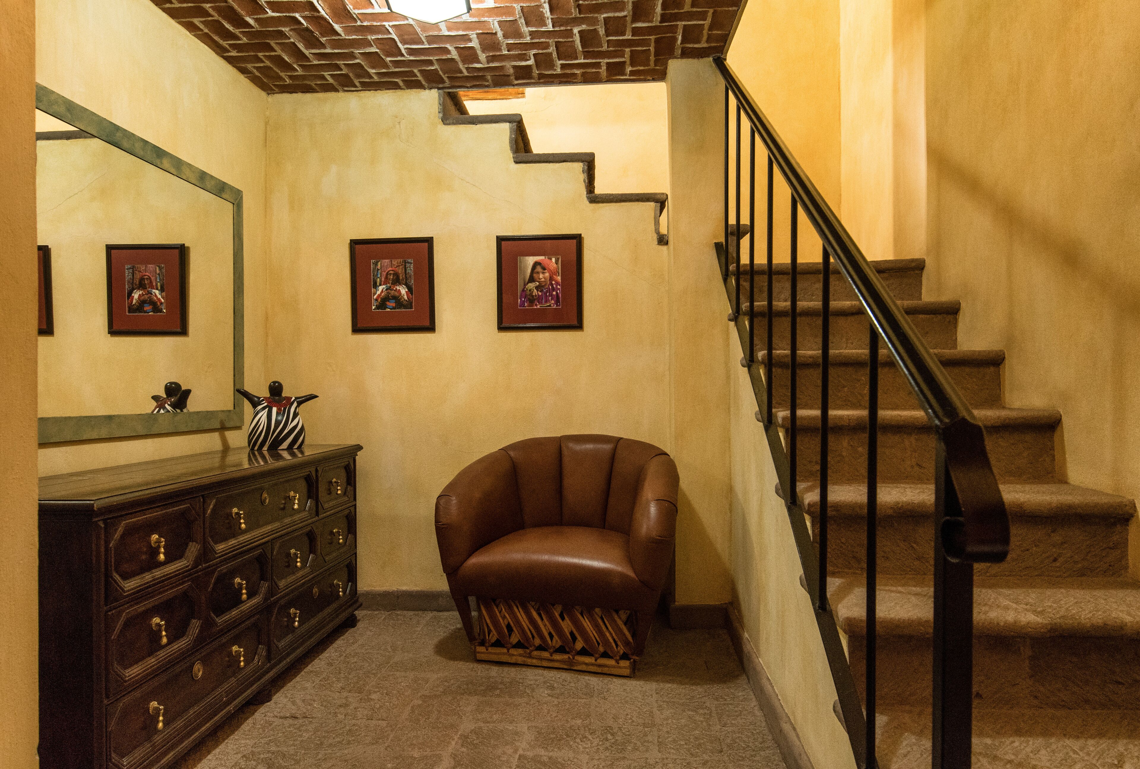 luxury suite, 1 king bed (master) | minibar, in-room safe, desk, iron/ironing board