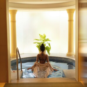 Behandlungsräume für Paare, Sauna, Whirlpool, Dampfbad