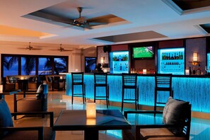 3 restaurants, spécialités Cuisine internationale