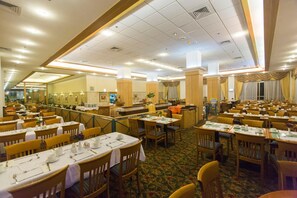 2 Restaurants, Frühstück, Mittagessen, Abendessen, koschere Gerichte