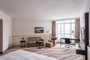 Premium bedding, in-room safe, desk, iron/ironing board