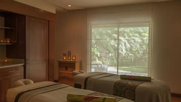 Couples treatment rooms, sauna, hot tub, steam room, body treatments