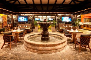 4 restaurants, breakfast, lunch, dinner served; international cuisine 