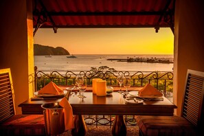 4 Restaurants, Frühstück, Mittagessen, Abendessen, internationale Küche