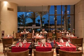 4 restauranter, der serverer morgenmad, frokost, aftensmad og brunch