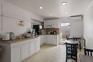 Free daily continental breakfast  - Super 8 by Wyndham Harbison/Parkridge Hospital (Columbia)