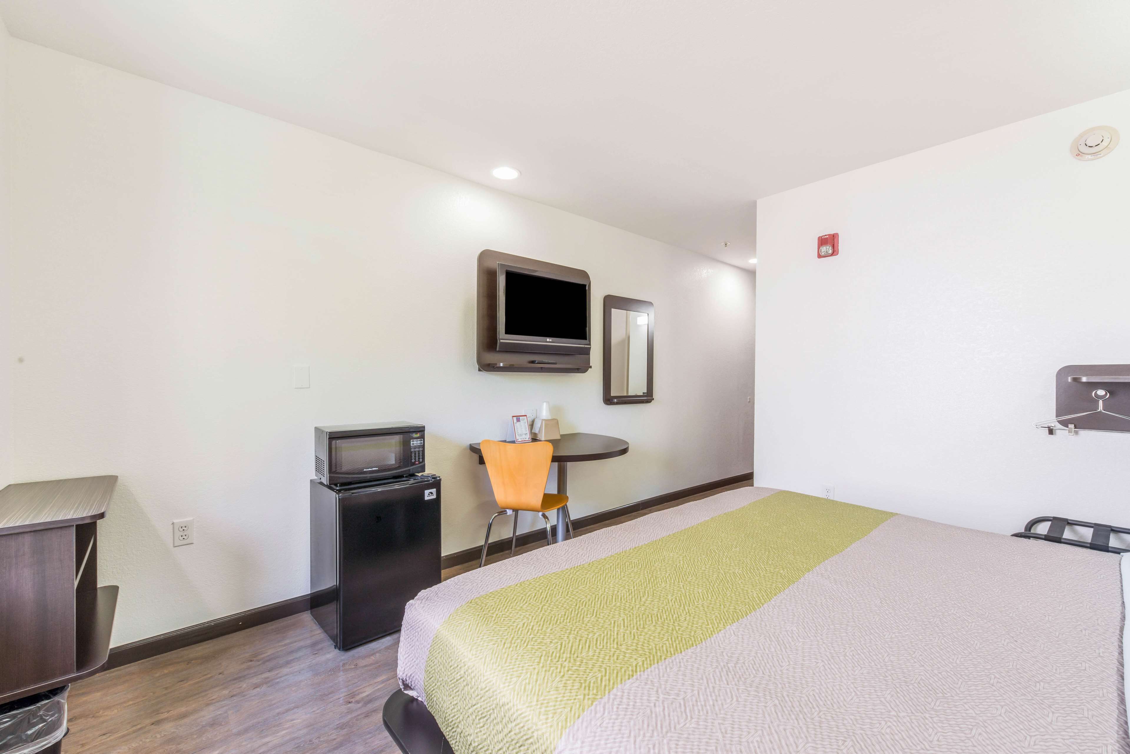 Desk, laptop workspace, blackout drapes, WiFi (free)