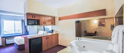 Habitación Premium, 1 cama Queen size, hidromasaje | Escritorio y espacio para trabajar con laptop