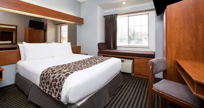 Microtel Inn & Suites by Wyndham Garland/Dallas