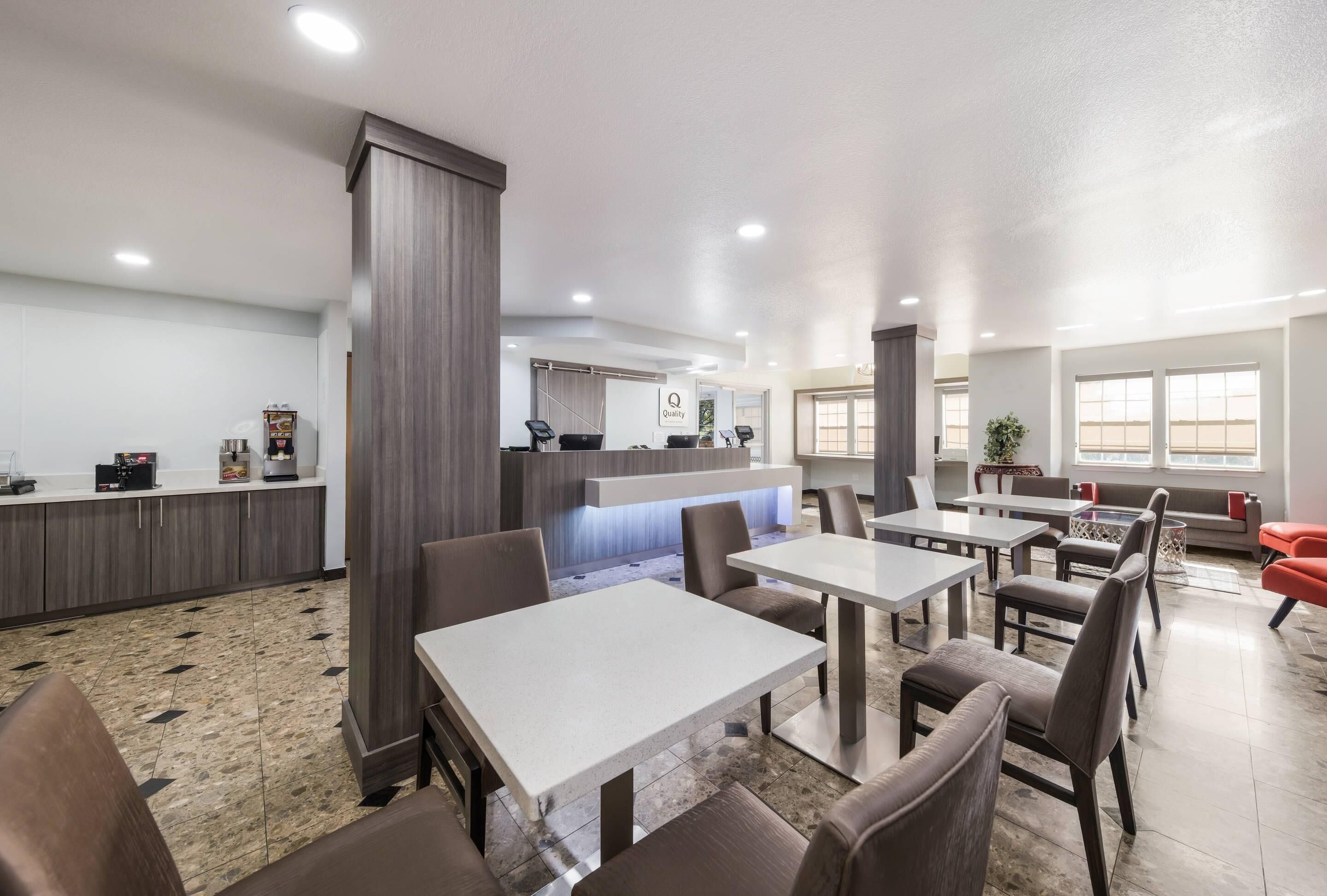 Desayuno completo incluido todos los días