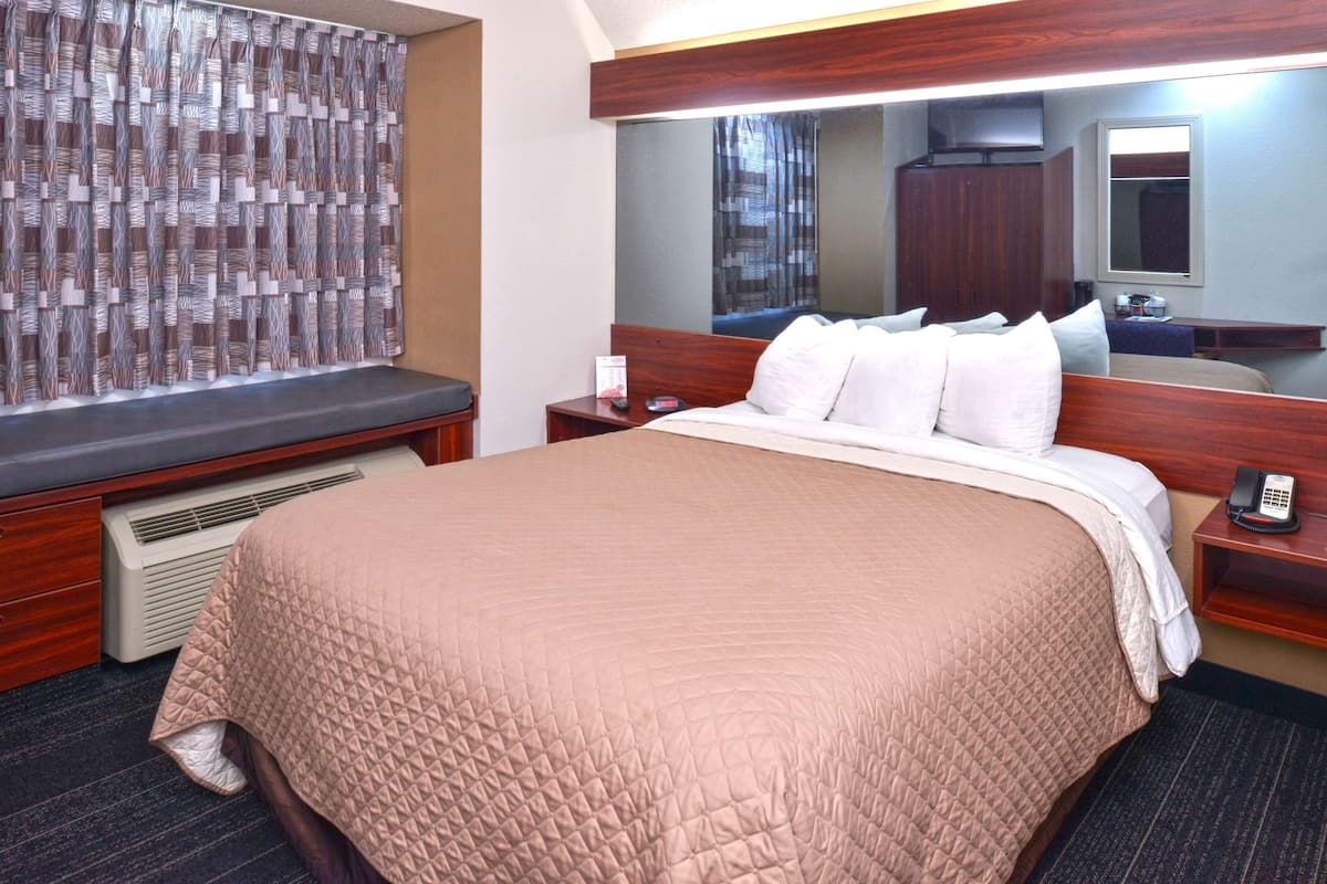 Room, 1 Queen Bed, Non Smoking