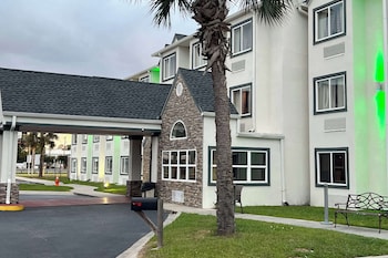Quality Inn & Suites Myrtle Beach near Outlets