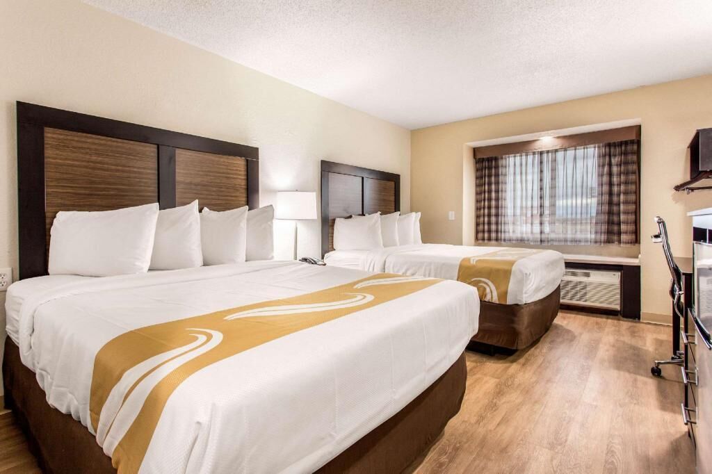 Egyptian cotton sheets, premium bedding, down comforters, pillowtop beds