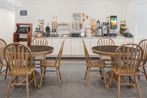 Free daily continental breakfast