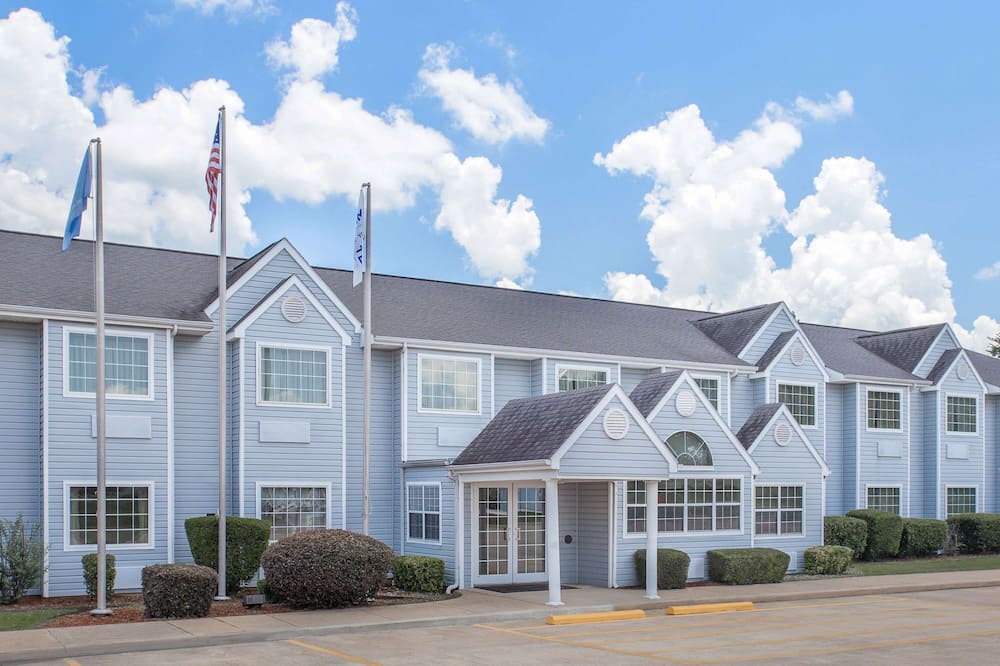 Microtel Inn by Wyndham Broken Bow