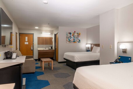 Microtel Inn Suites by Wyndham Pigeon Forge - Image 35
