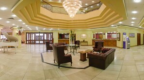 Lobby sitting area - Copthorne Hotel Effingham Gatwick (Crawley)