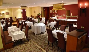 Breakfast area - Copthorne Hotel Effingham Gatwick (Crawley)