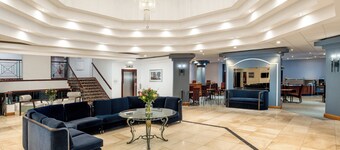 埃芬汉姆盖特威克国敦酒店