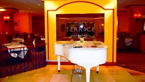 Restaurant - Copthorne Hotel Effingham Gatwick (Crawley)