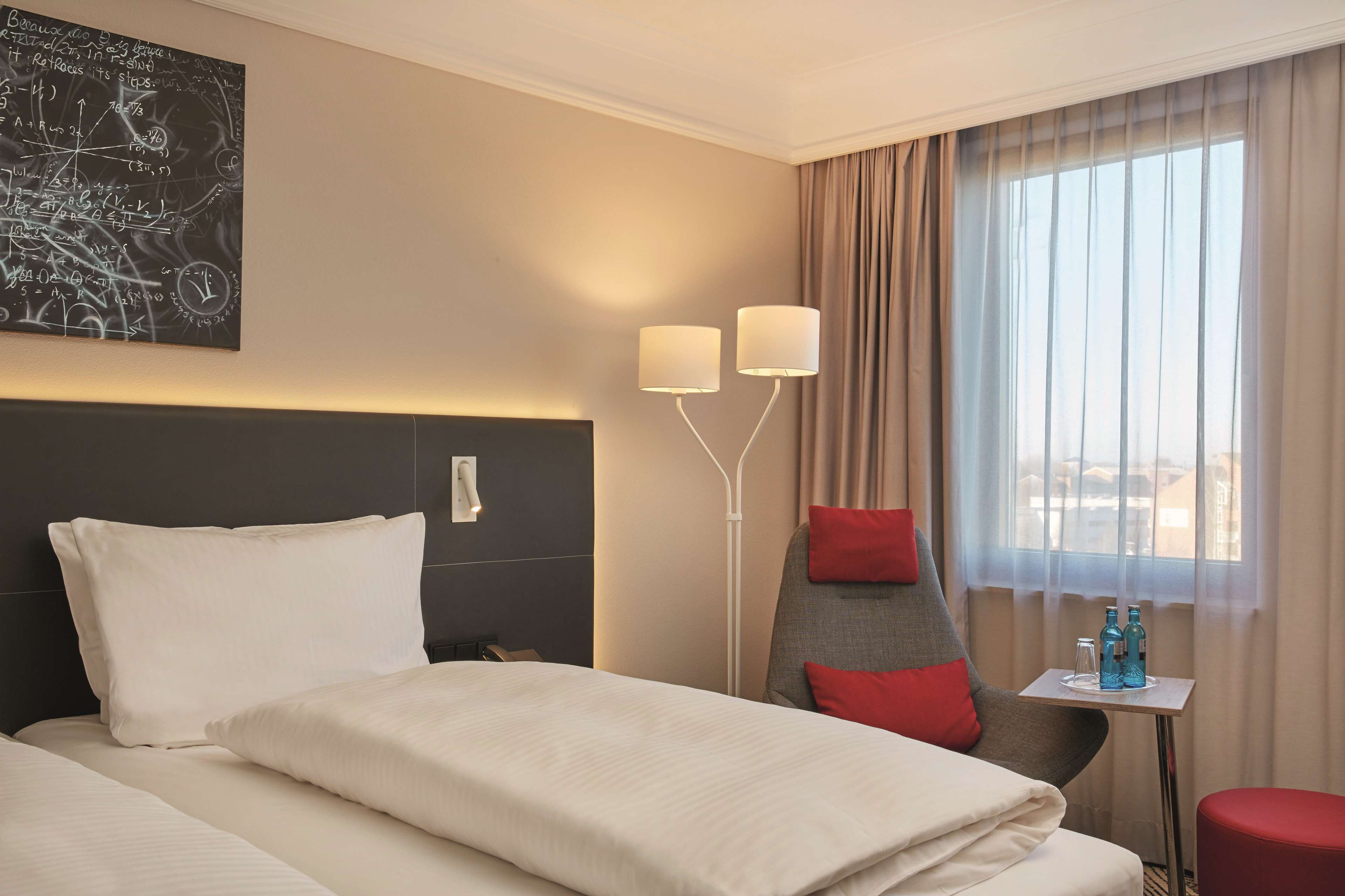 hypo-allergenic bedding, in-room safe, desk, blackout curtains