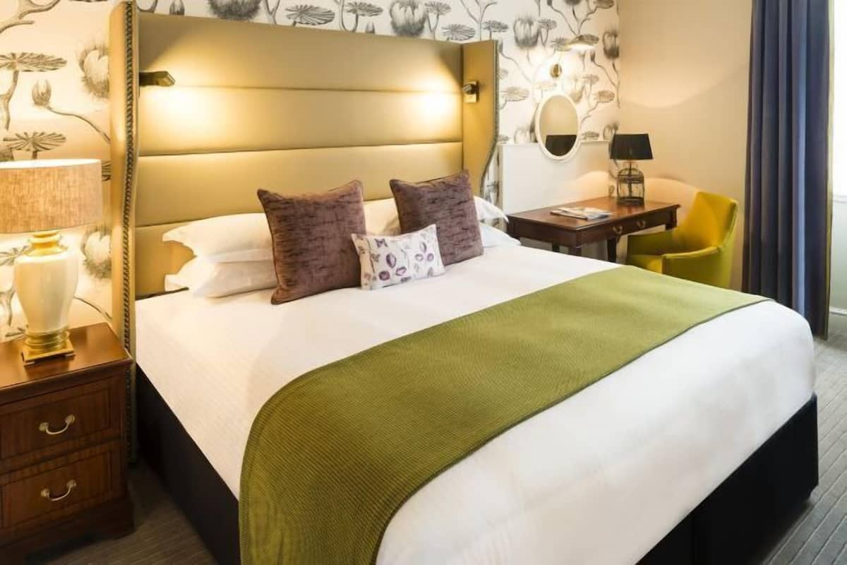 Hypo-allergenic bedding, in-room safe, individually decorated