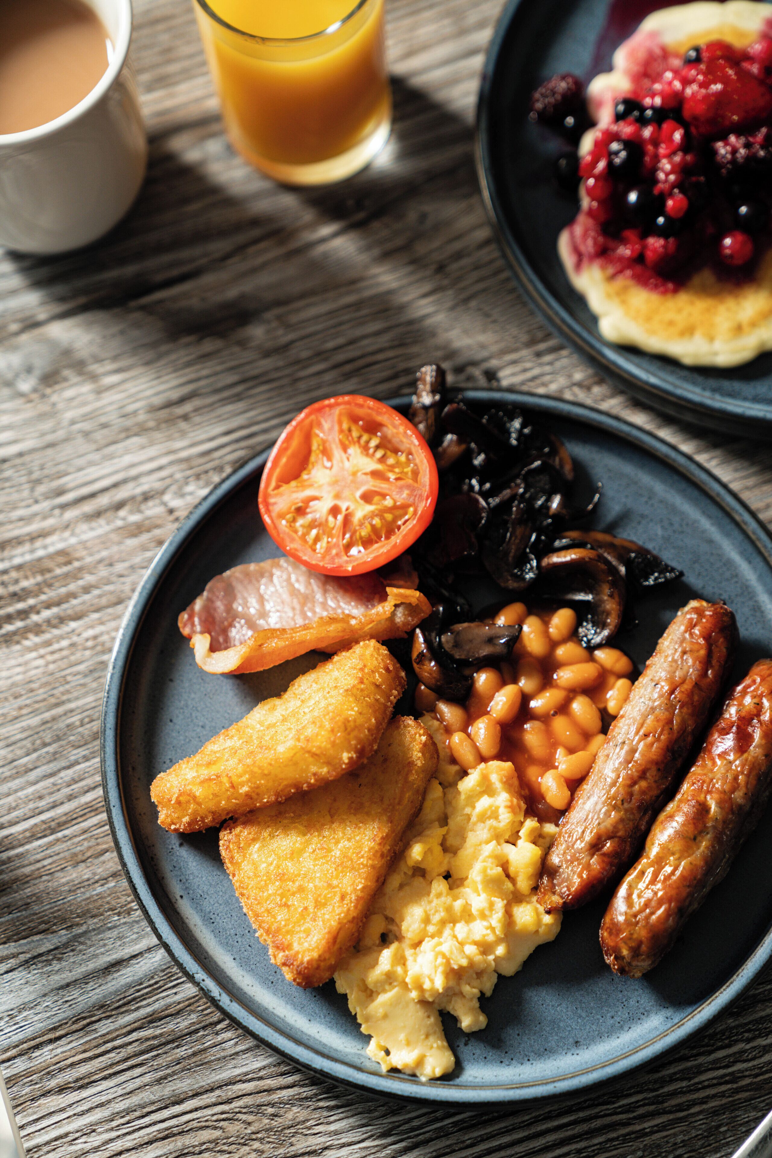 每日供應全套早餐 (每人 GBP8.99)