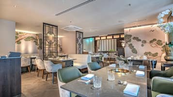 2 Restaurants; Frühstück, Mittagessen und Abendessen werden serviert