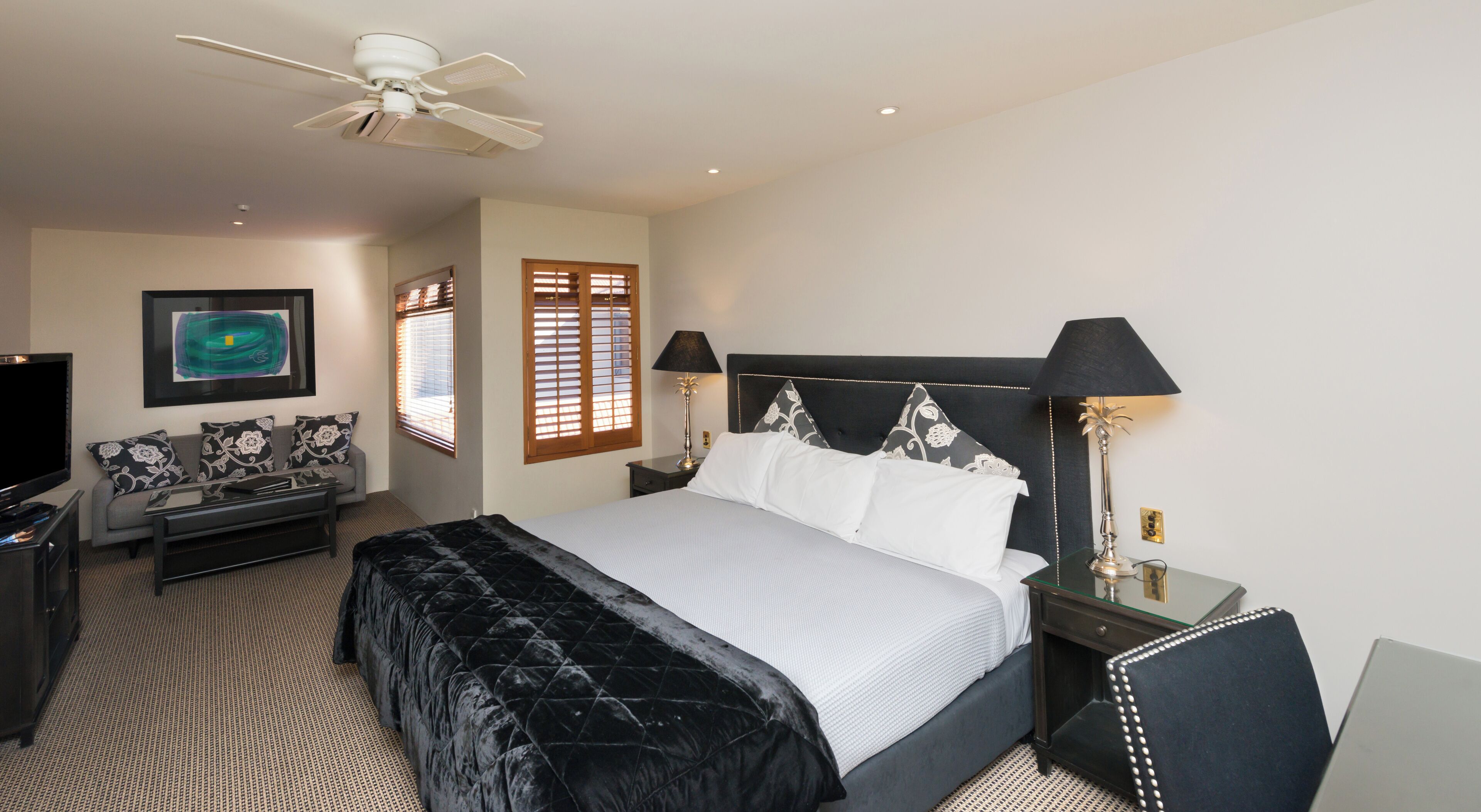 Premium bedding, in-room safe, individually furnished, desk