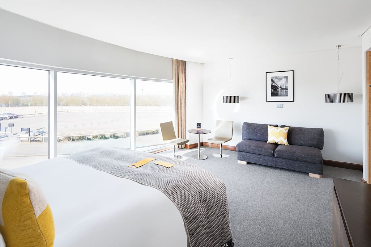 premium room, 1 king bed | 1 bedroom, in-room safe, desk, iron/ironing board