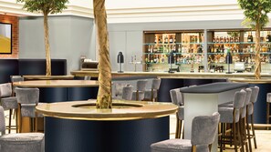 Serves lunch and dinner - voco Reading by IHG (Reading)