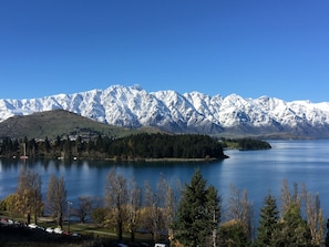 View from property - Copthorne Hotel and Resort Queenstown Lakefront (Queenstown)