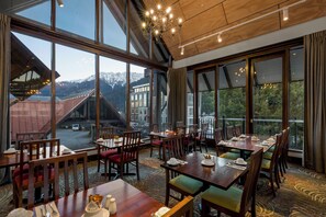 Breakfast and dinner served, local cuisine