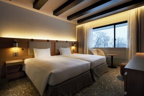 ジュニア スイート 禁煙 | 高級寝具、遮光カーテン、アイロン / アイロン台、WiFi (無料)